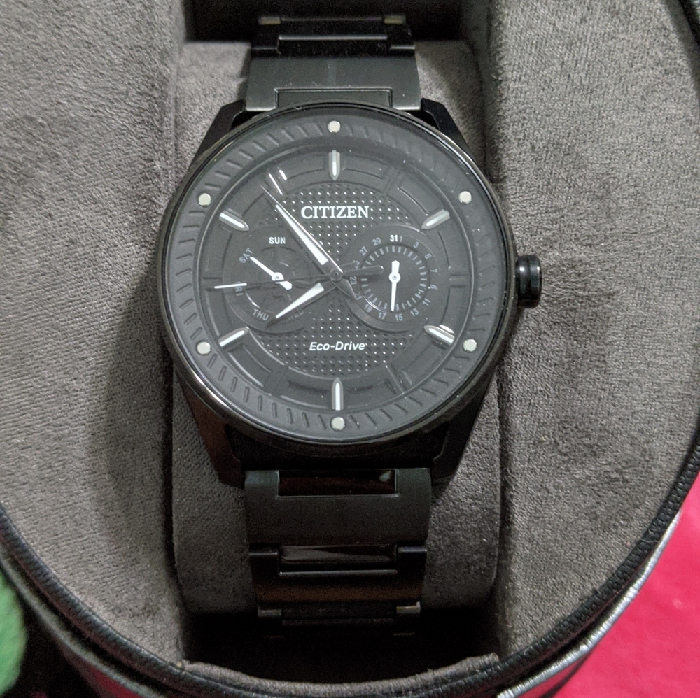 Brand New Men's Citizen Eco Drive Watch.